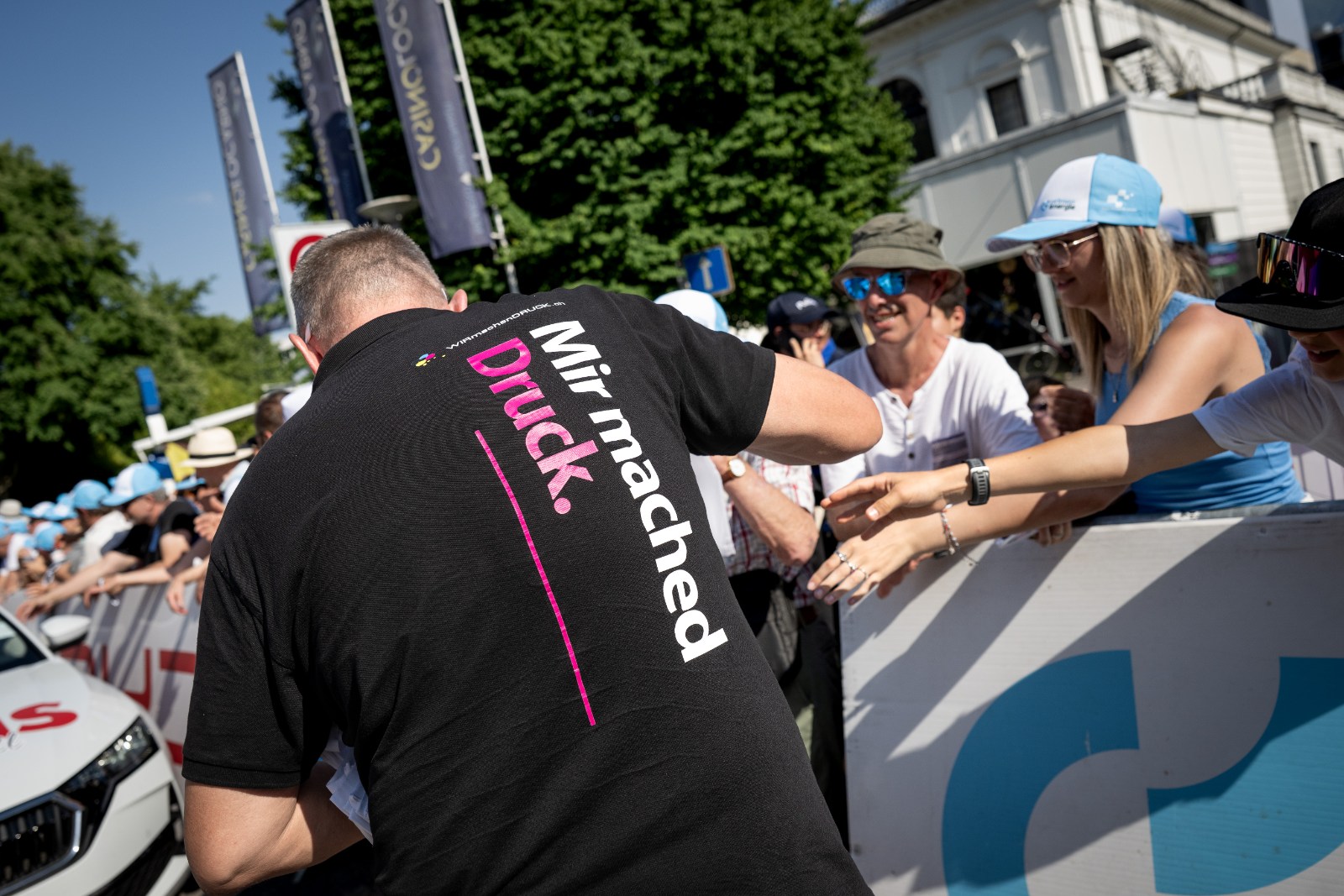 Des fans au bord du parcours à Locarno
